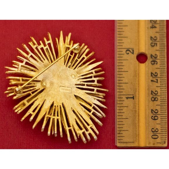 Vintage Intricate Exploding Star Brooch by Crown Trifari - F48 - Picture 4 of 4